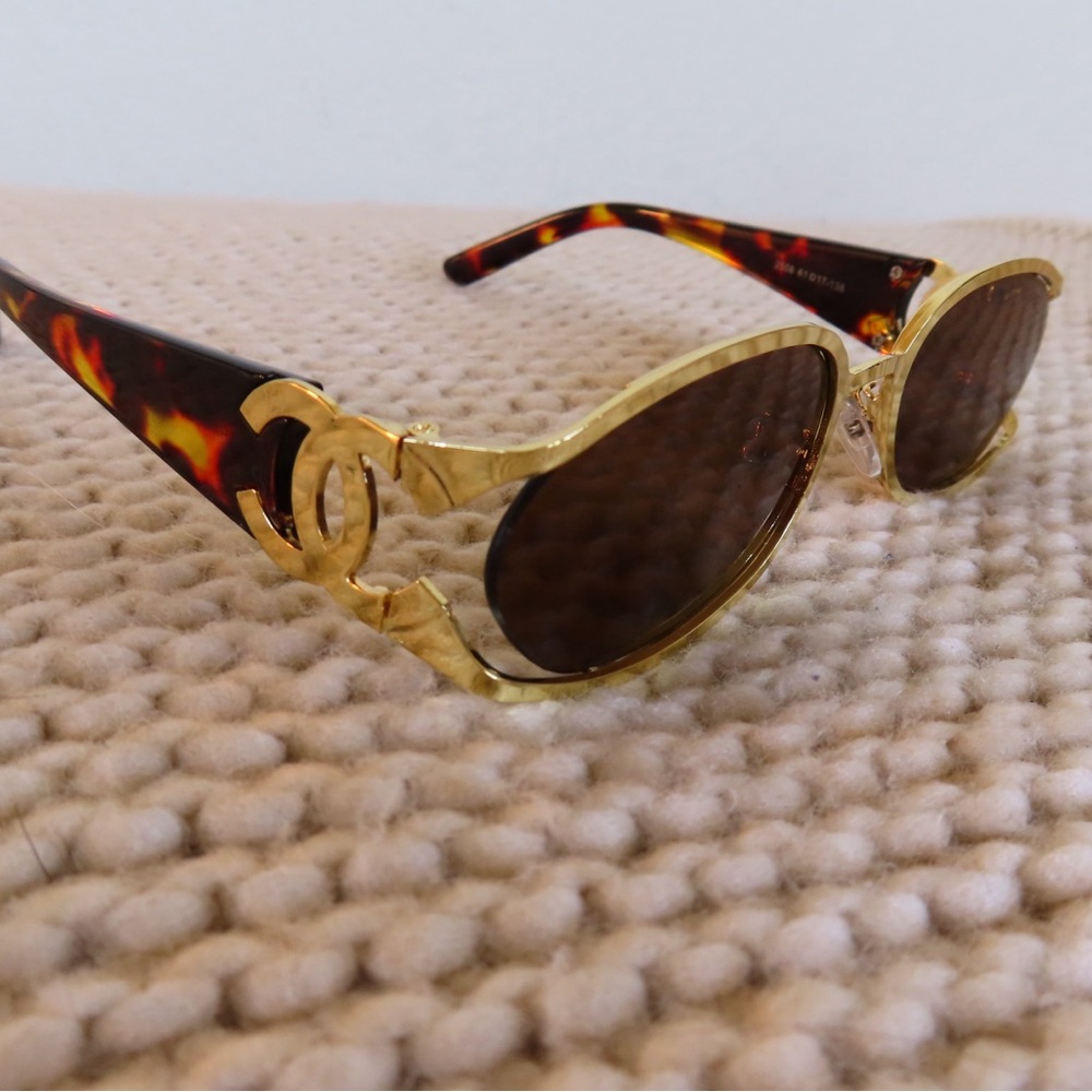 Tortoiseshell and Gold Women's Sunglasses